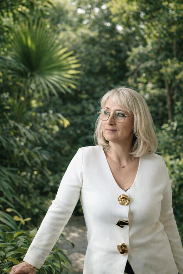 Corine, qui accueille les voyageurs du studio Obordeleau